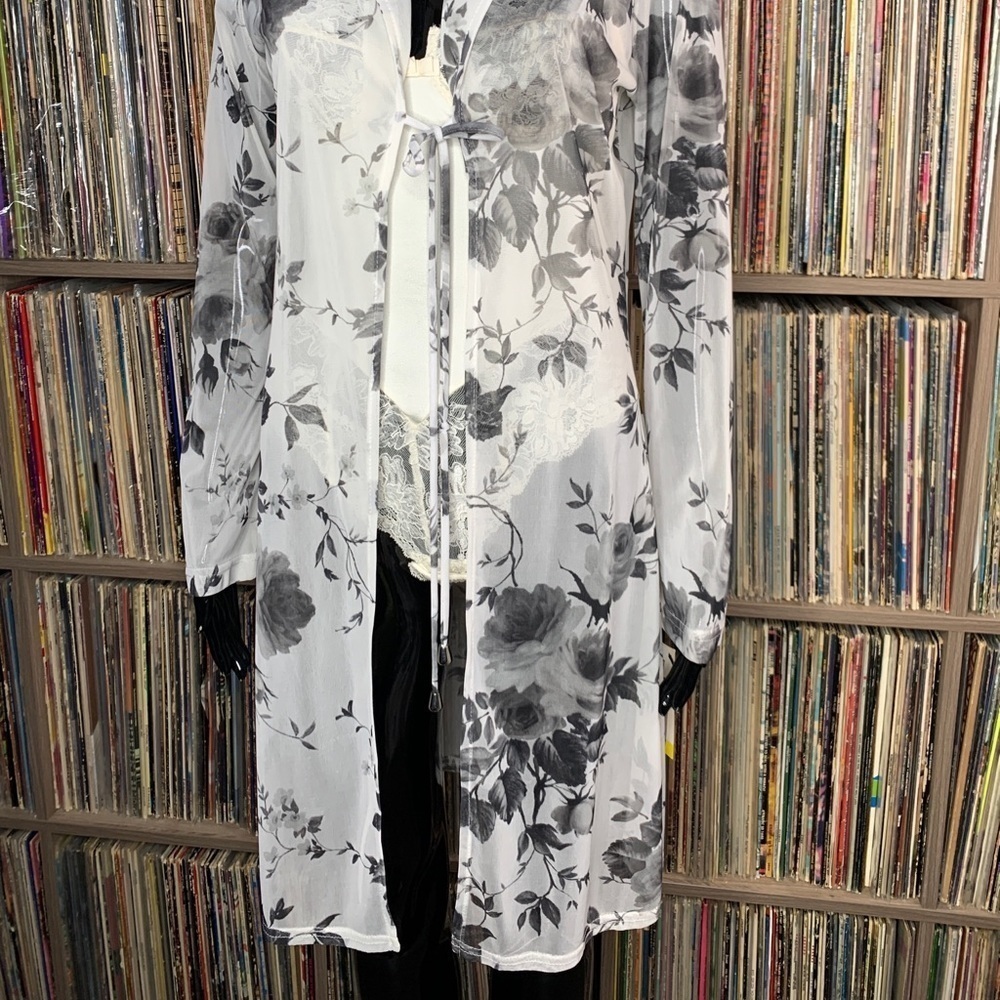 Y2K Floral Mesh Cardigan Size 13/14 - Picture 4 of 5